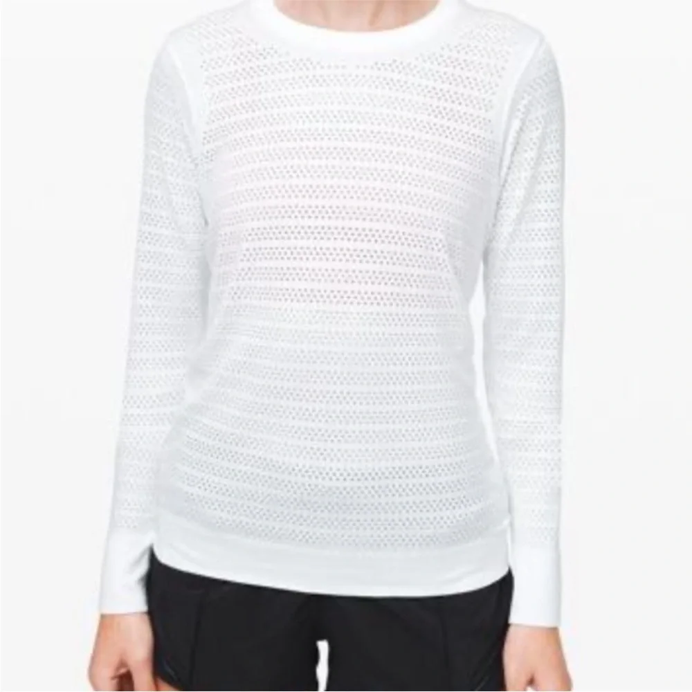 Lululemon White Breezy By Longsleeve Size 8/10‎